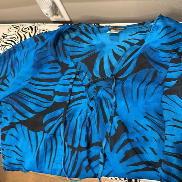 Tommy Bahama Coverup-large - Picture 7 of 7